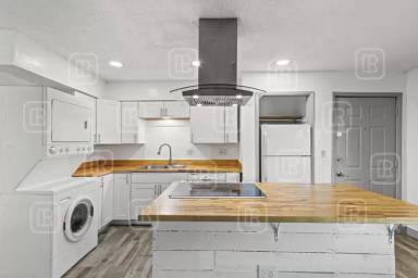Main picture of 1511 W Mission Ave