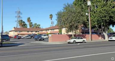 Main picture of 8661 Wilbur Ave