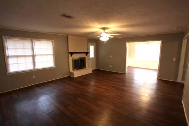 Main picture of 1416 Azalea Dr