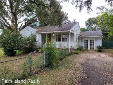 Main picture of 205 Lakewood Rd