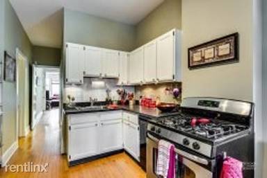 Main picture of 1510 W Addison St