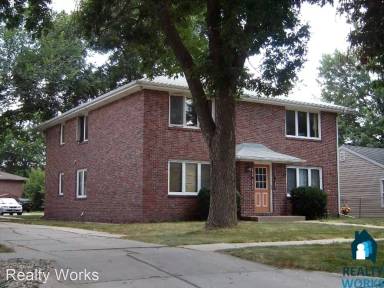 Main picture of 3929 Saint Paul Ave