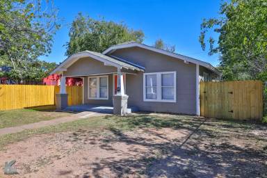 Main picture of 1133 Poplar St