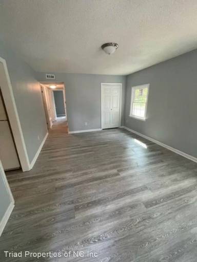 Main picture of 1508 Graves Ave