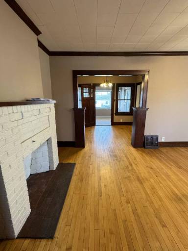 Main picture of 1403 S Duluth Ave