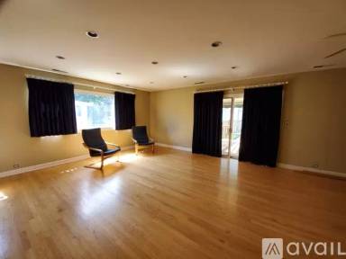 Main picture of 212 Elm St