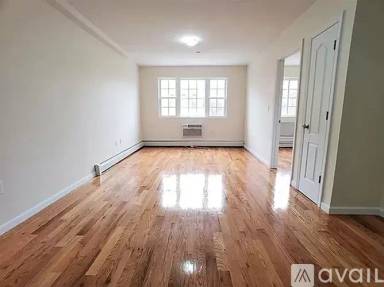 Main picture of 17 Covert St