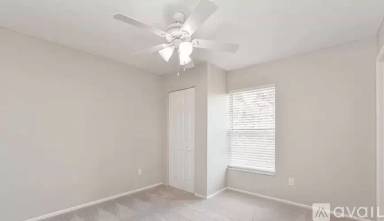 Main picture of 910 Clayton Dr