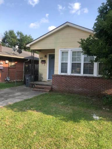 Main picture of 465 W Grant St