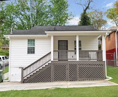 Main picture of 226 Thornton St SW