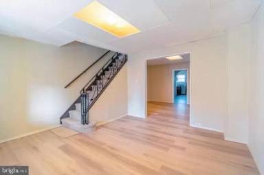 Main picture of 4507 Unruh Ave
