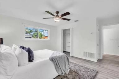 Main picture of 2482 15th Ave S