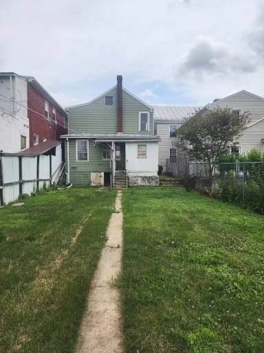 Main picture of 233 E King St, Shippensburg - 3