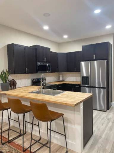 Main picture of 235 W 3rd St