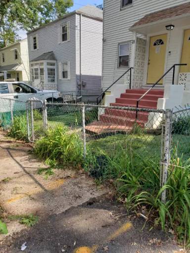 Main picture of 23 Evergreen Ave