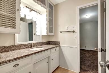 Main picture of 1007 Newberry Dr