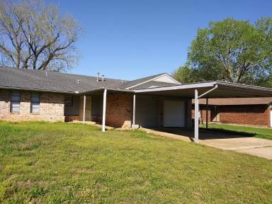 Main picture of 4921 Gaines St