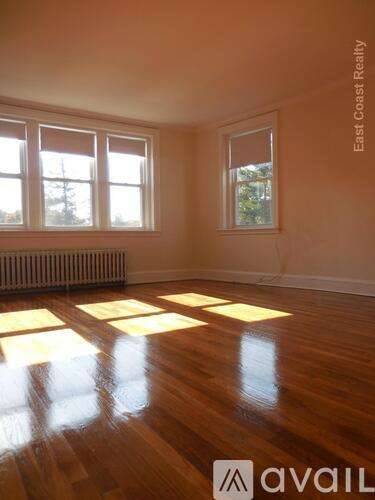 Main picture of 2045 Commonwealth Ave