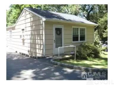 Main picture of 237 Amboy Rd