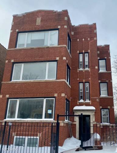 Main picture of 8000 S Champlain Ave