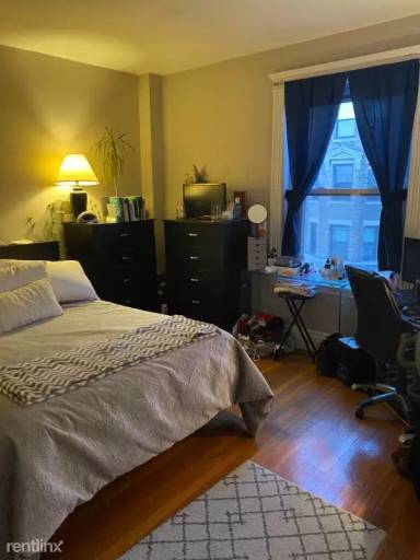 Main picture of 1082 Commonwealth Ave