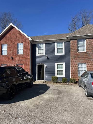 Main picture of 142 Ashberry Dr
