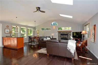 Main picture of 11030 104th Ave NE