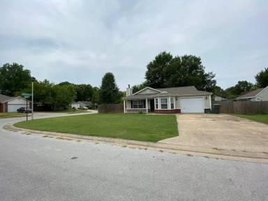 Main picture of 1469 N Timbercrest Ave