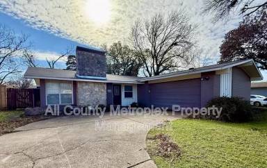 Main picture of 909 Warren Way