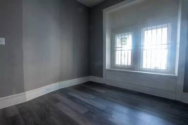 Main picture of 5412 W Jefferson St