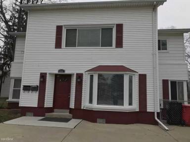 Main picture of 18541 Utica Rd