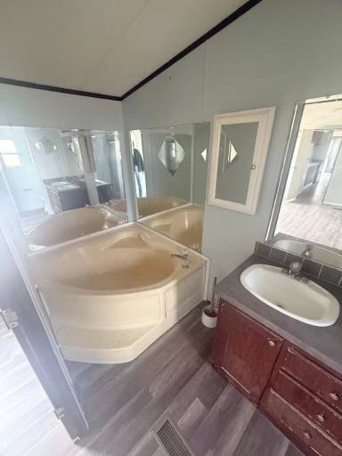 Main picture of 104 Fletcher Way