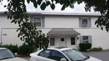 Main picture of 106 E Washington St