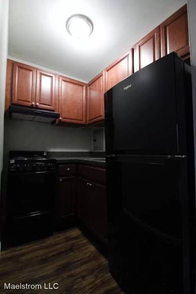 Main picture of 714 White Horse Pike