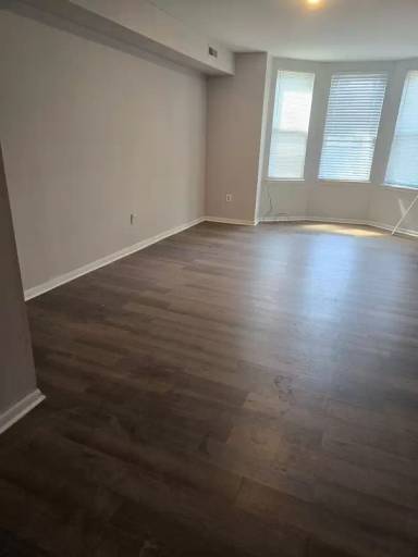 Main picture of 4221 W Girard Ave
