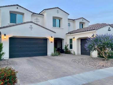 Main picture of 3116 E Maplewood Ct