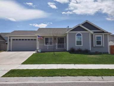 Main picture of 611 Apricot St