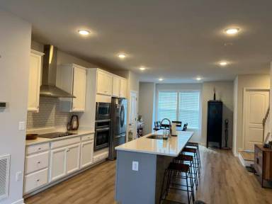 Main picture of 1341 Claytor Ln