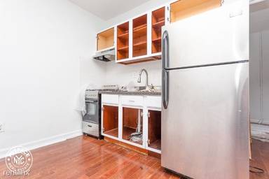 Main picture of 355 Stockholm St