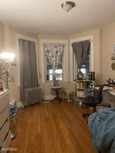 Main picture of 1193 Commonwealth Ave