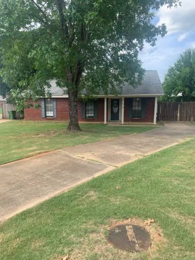 Main picture of 929 Montero Dr