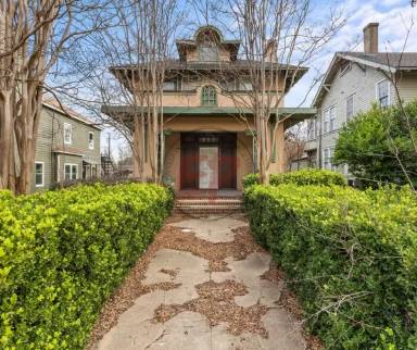 Main picture of 2214 Gorman Ave