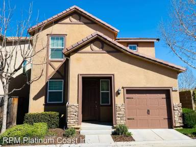 Main picture of 1507 N Strada Way
