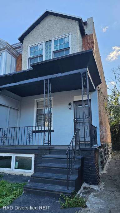 Main picture of 5548 Upland St