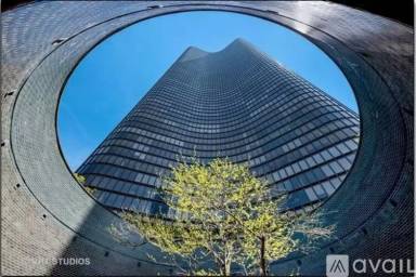 Main picture of Lake Point Tower Condominium