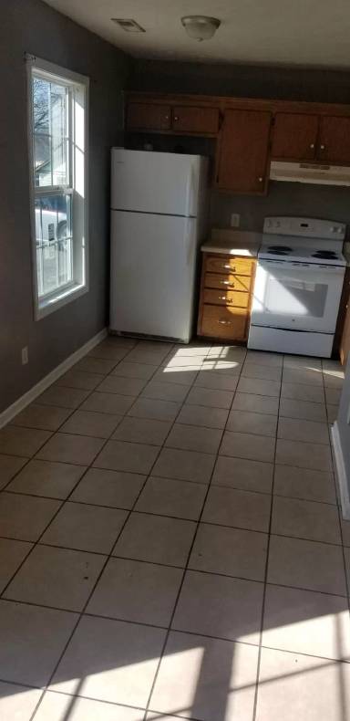 Main picture of 304 White St