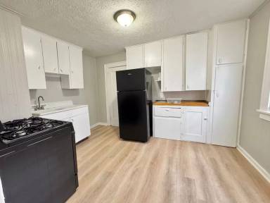 Main picture of 77-79 Elba St