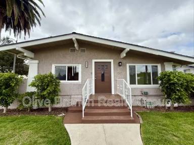 Main picture of 4125 S Van Ness Ave