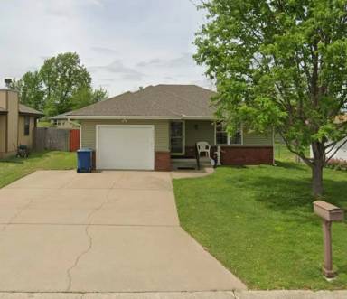 Main picture of 2212 S Highview Ave