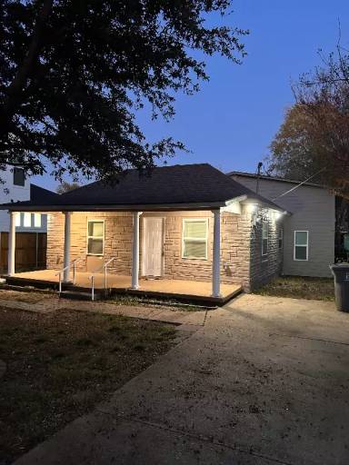 Main picture of 1388 Hartsdale Dr